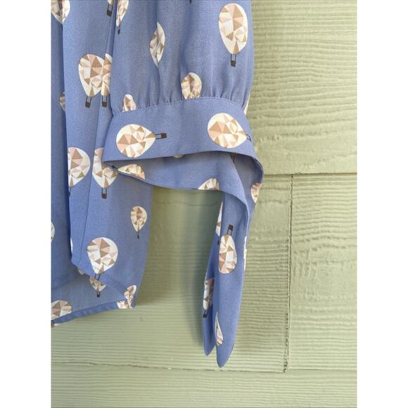 41 Hawthorn Blue Allover Hot Air Balloon Vneck Blouse Shirt Top Womens Medium - Picture 3 of 7
